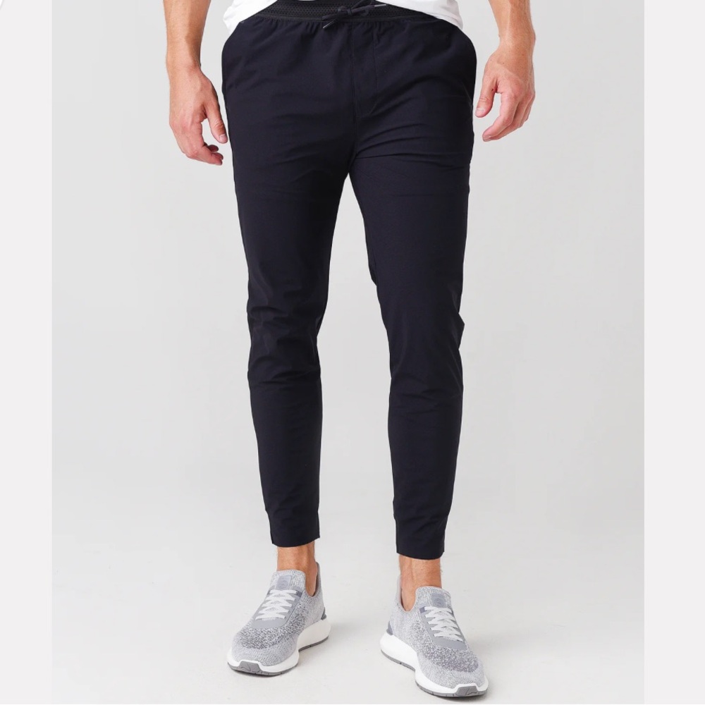 Greyson Men's Night Wolf Jogger